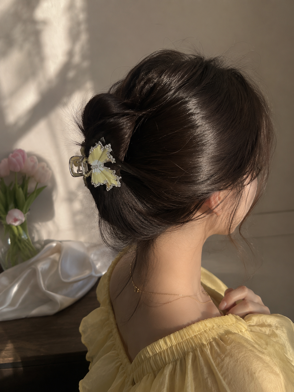 Metal Butterfly Bow Hair Clip – Rhinestone & Pearl