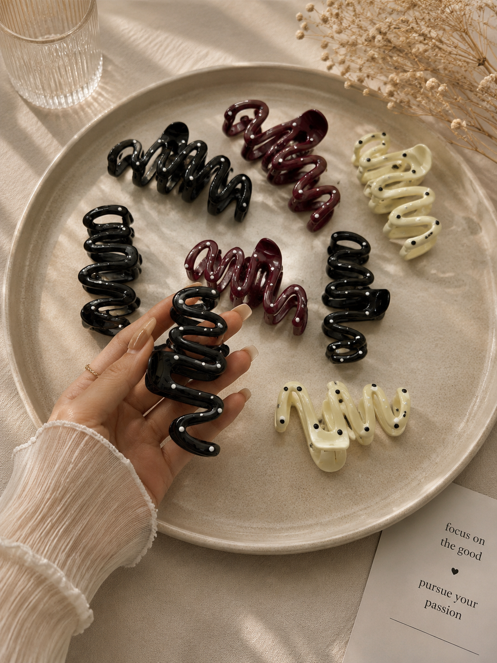 Large Wavy Claw Clip