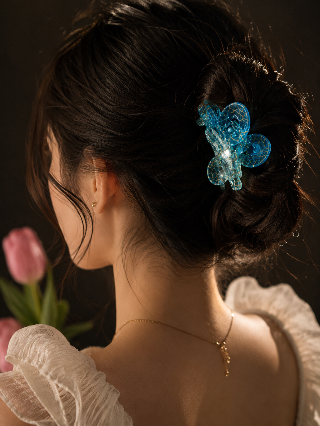 Crystal Bloom Tulip Hair Claw Clip – Translucent Gold Vein Design