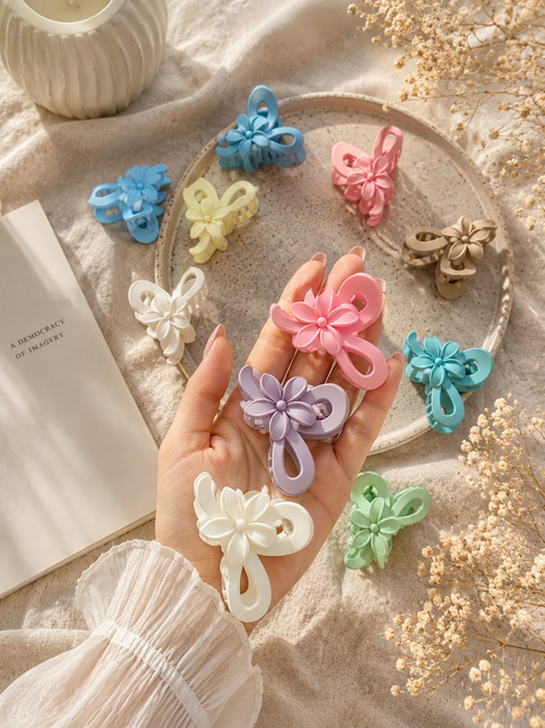Daisy Loop Hair Claw Clip