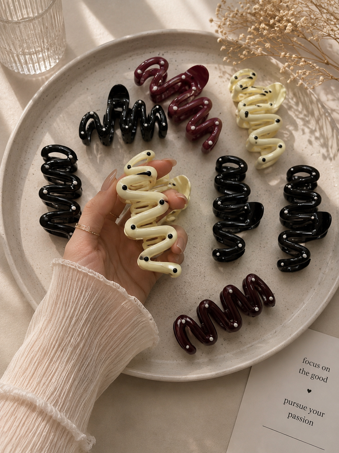Large Wavy Claw Clip