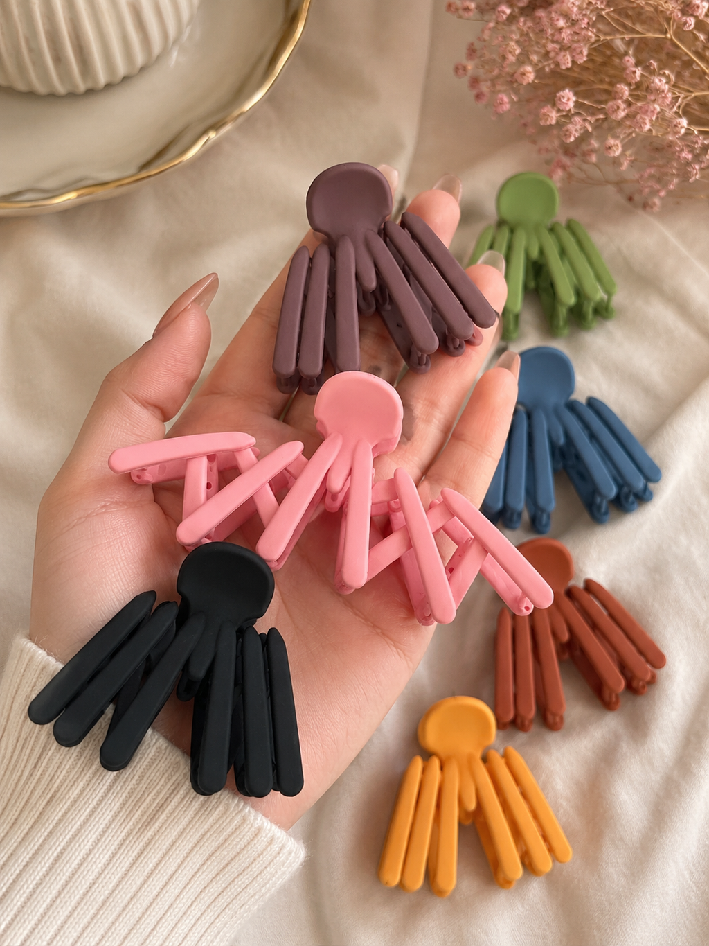Extendable Matte Hair Clips