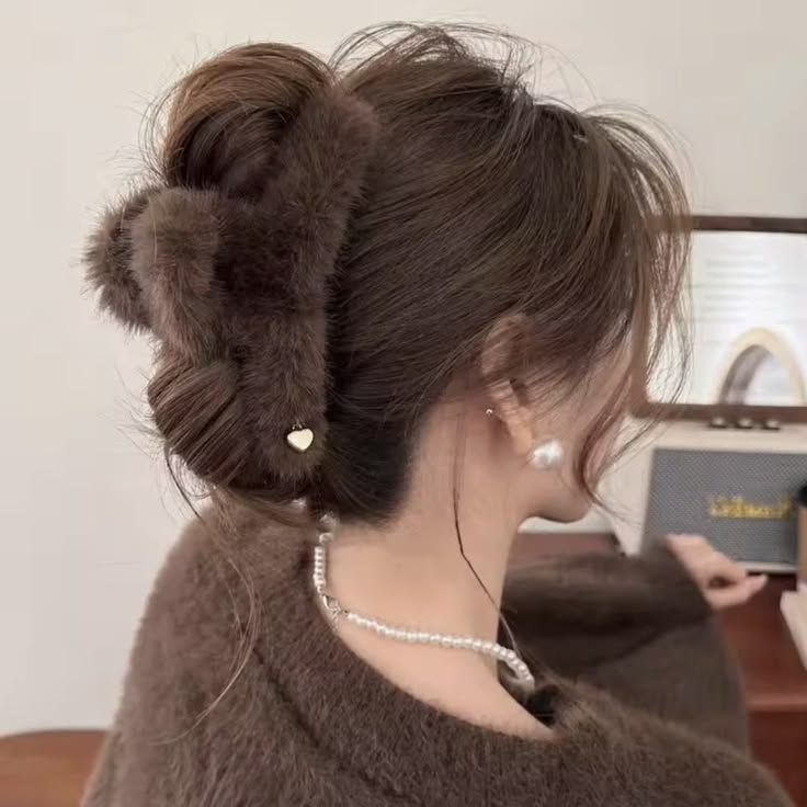 Fuzzy Luxe Hair Claw Clip
