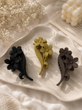 Daisy Bloom Matte Hair Claw Clip