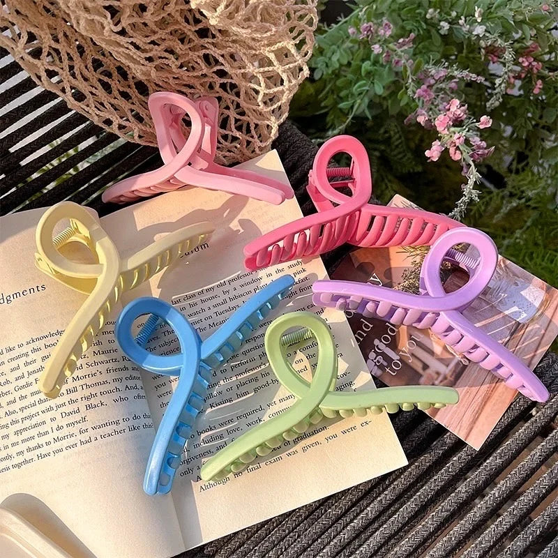 TwistLoop Sculpted Hair Claw Clip